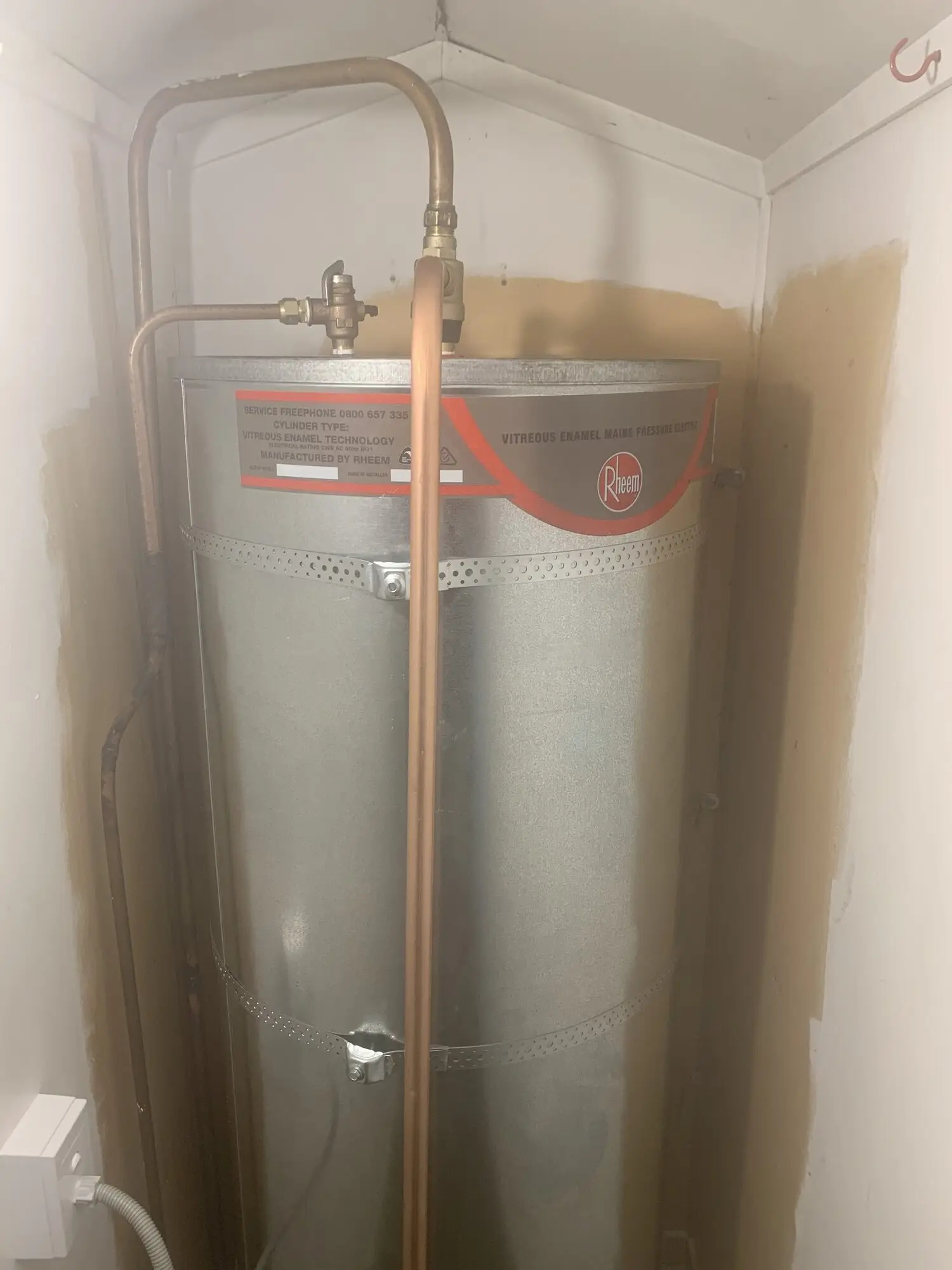 Rheem hot water cylinder we replaced in a Hamilton hallway cupboard, with new valves and copper pipework