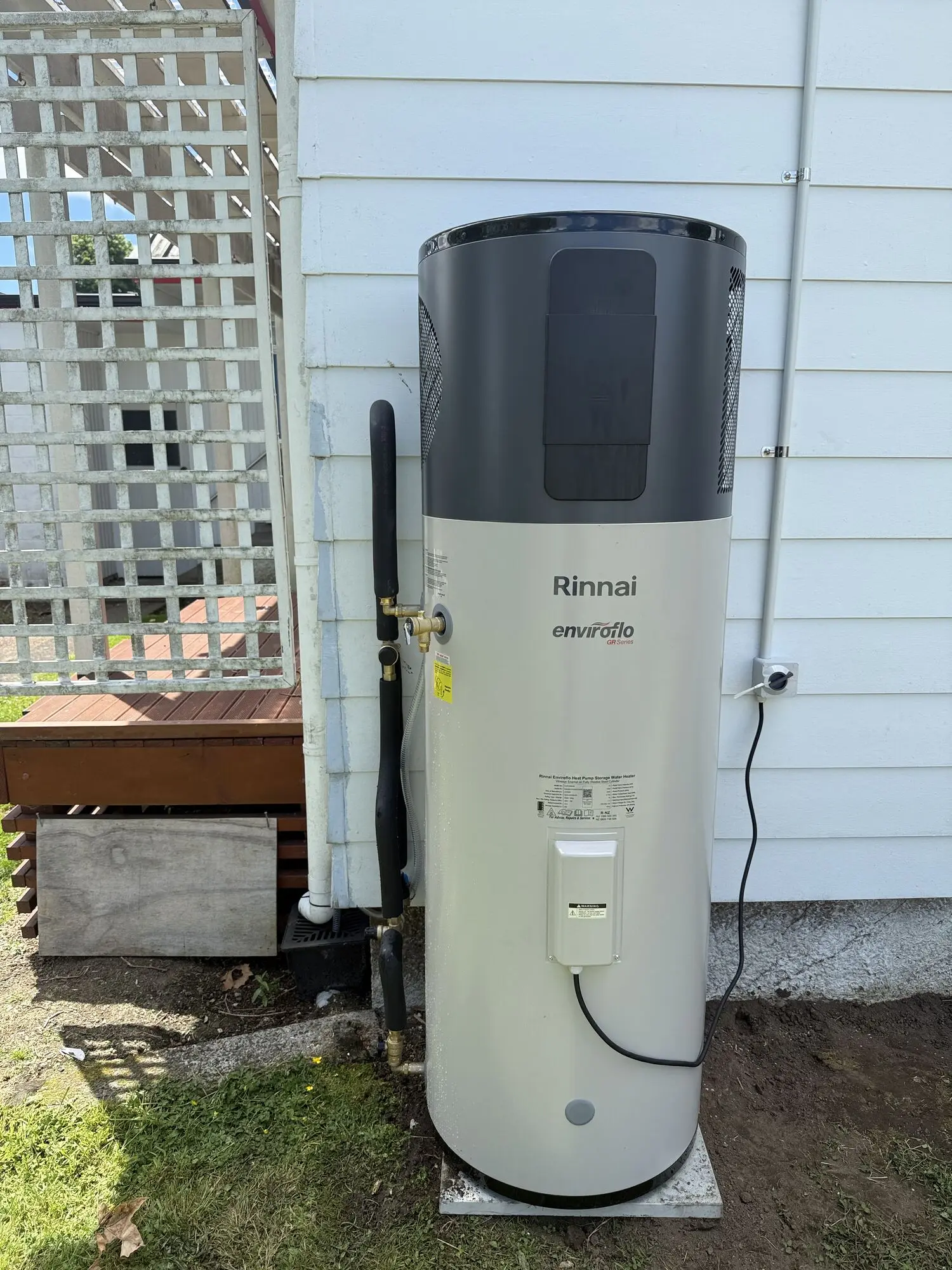 Rinnai Enviroflo hot water heat pump, the upgrade we often fit when an old cylinder is done